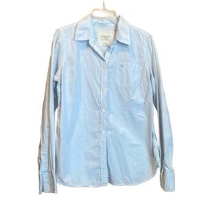 American eagle outfitters woman’s blue and white pinstripe button 14